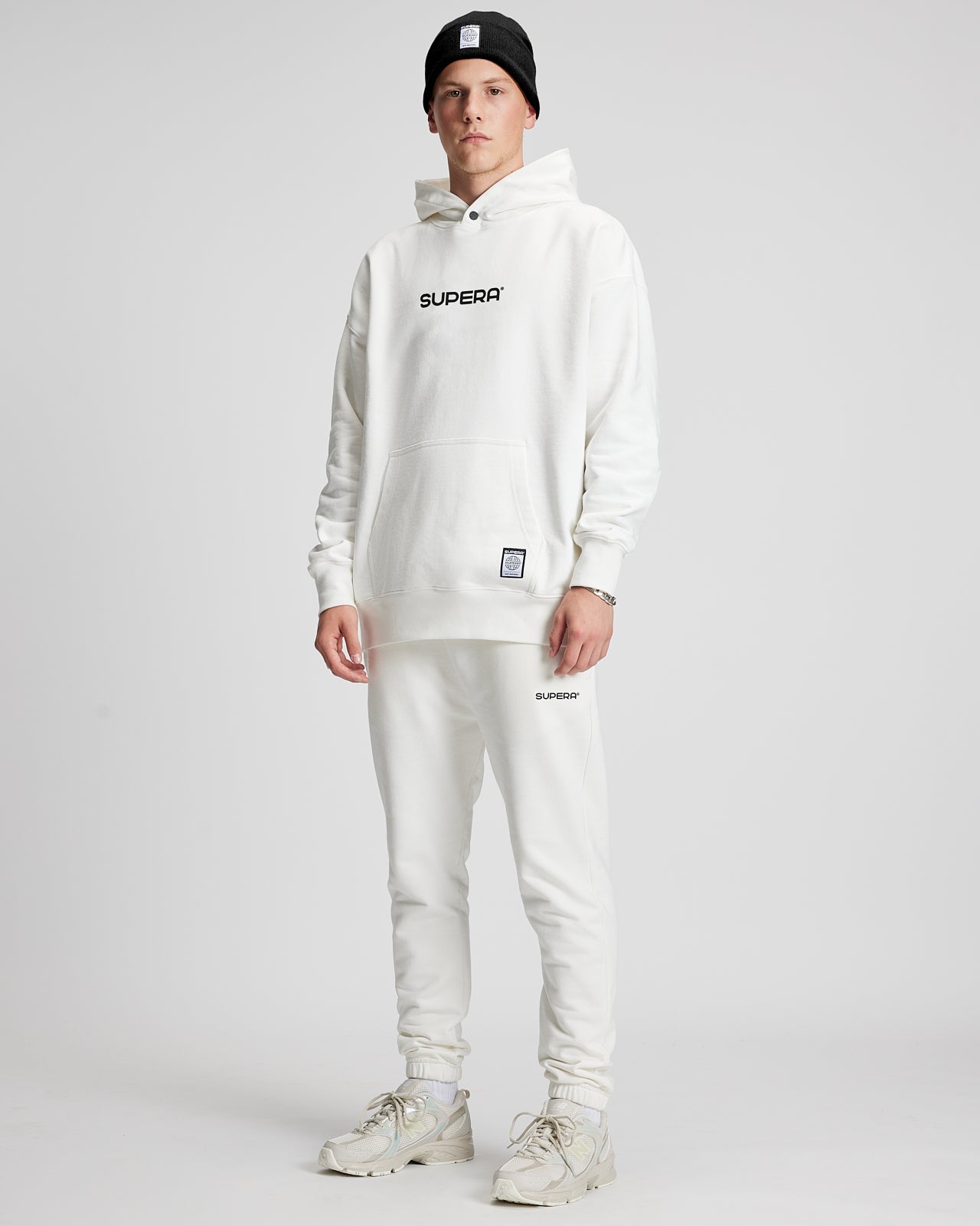OFF-WHITE
