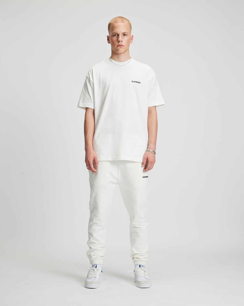 OFF-WHITE
